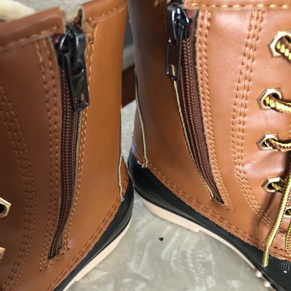 Girls rain boots - maybe worn once or twice. Great condition. - Picture 4 of 7